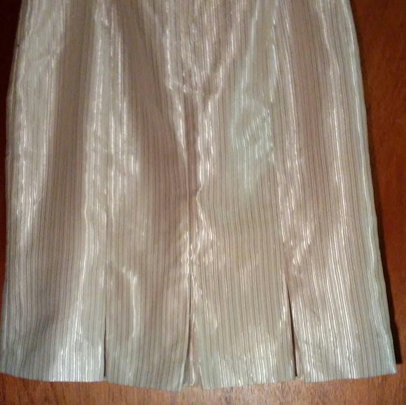 Pleated Bottom Skirt - Picture 2 of 5